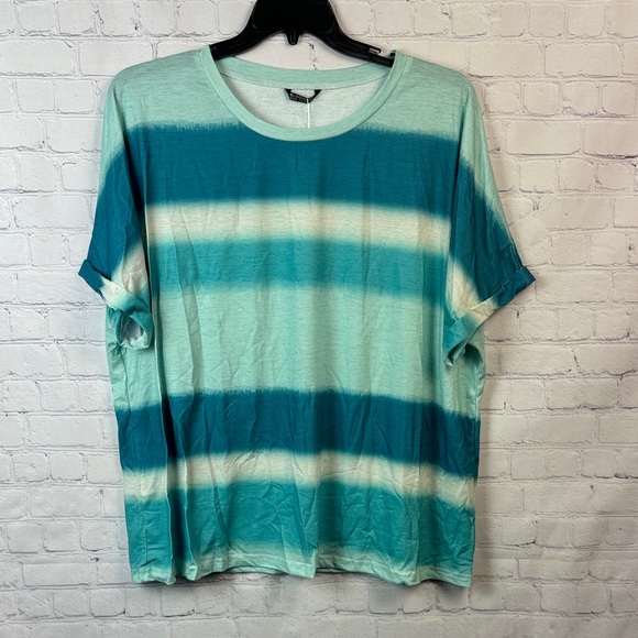 BloomChic Teal and White Striped Short Sleeve Top Plus Size 2X - Picture 2 of 6